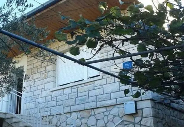 Apart Daire (Pavo - 80 m from beach - A1(5))