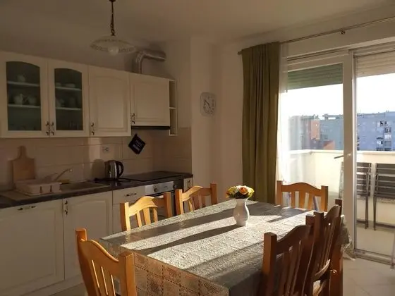 Apart Daire, 2 Yatak Odası, Sigara İçilebilir, Balkon