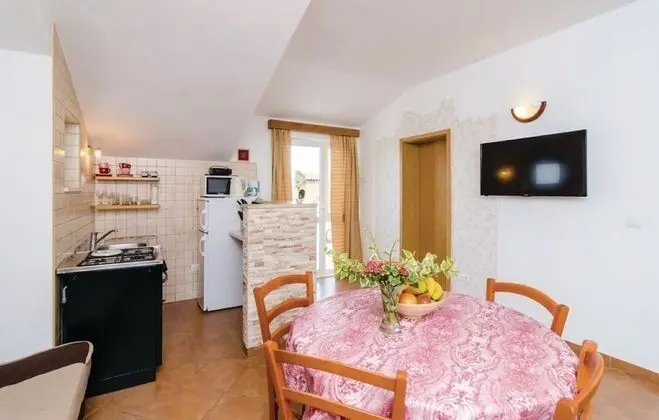 Apart Daire (Pavo - comfortable with parking space)