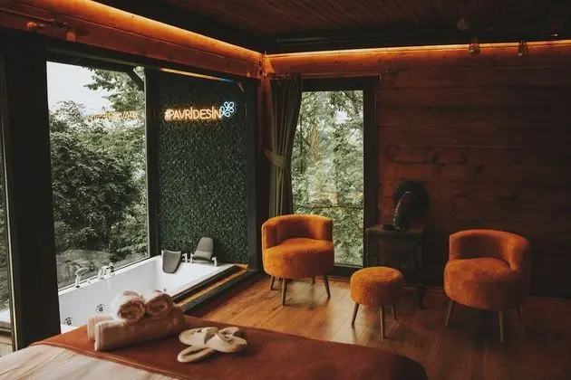 Jakuzili Nature 1 Suite Oda