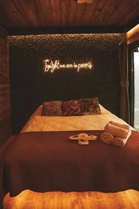 Jakuzili Nature 1 Suite Oda