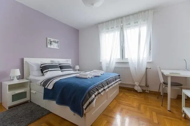 Deluxe Tek Büyük Yataklı Oda, Ortak Banyo (1)