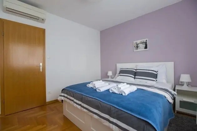 Deluxe Tek Büyük Yataklı Oda, Ortak Banyo (1)