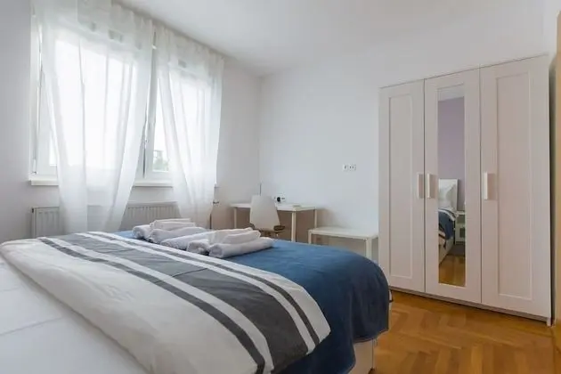 Deluxe Tek Büyük Yataklı Oda, Ortak Banyo (1)