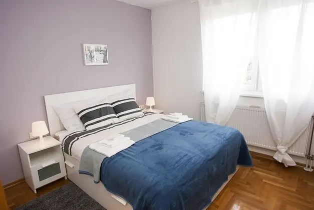 Deluxe Tek Büyük Yataklı Oda, Ortak Banyo (1)
