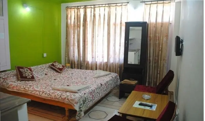 Standard Oda, 1 Çift Kişilik Yatak, Sigara İçilmez, Şehir Manzaralı