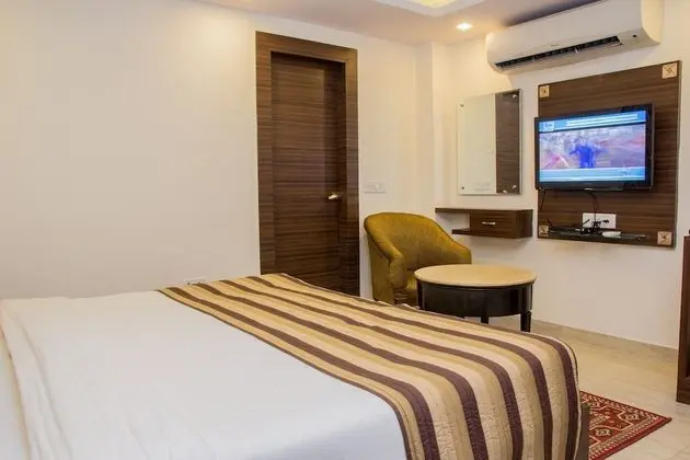Deluxe Tek Büyük Yataklı Oda, 1 Çift Kişilik Yatak, Engellilere Uygun, Danışma