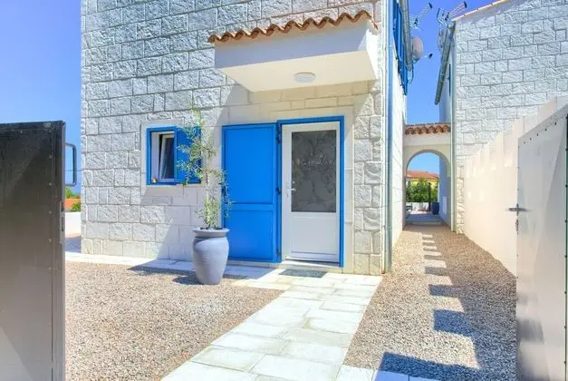 Luxury Villa, Üzüm Asması Manzaralı, Havuz Kenarı (2)