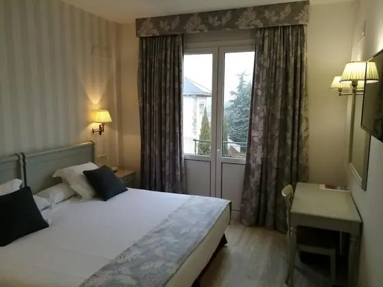 Superior Tek Büyük Yataklı Oda