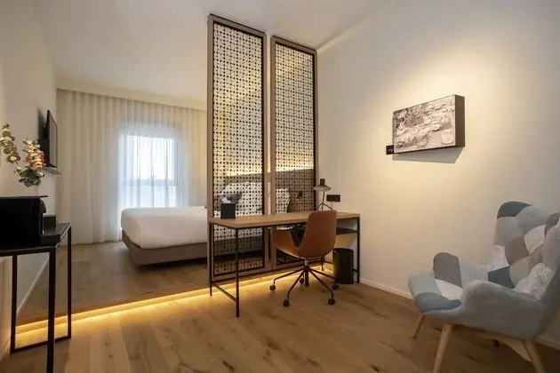 Executive Oda, Havuz Manzaralı