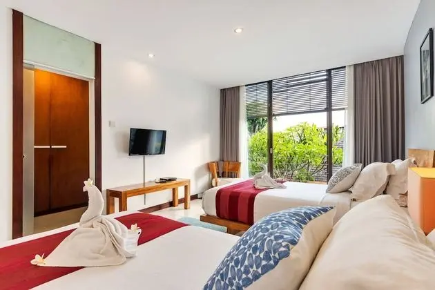 Deluxe Villa, 3 Yatak Odası, Sigara İçilebilir, Havuz Manzaralı