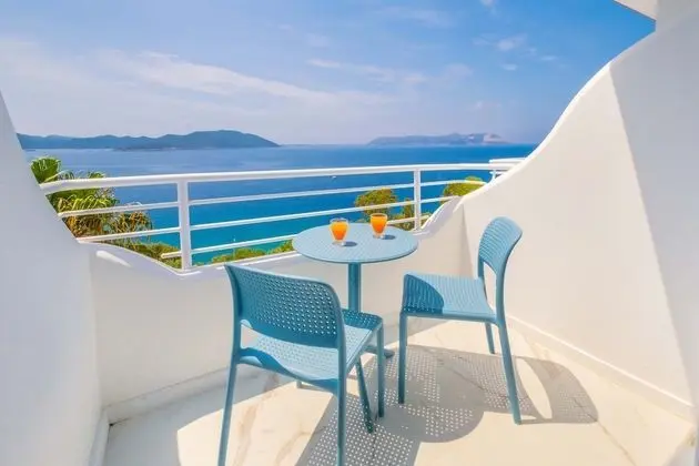 Penthouse Sea View Room