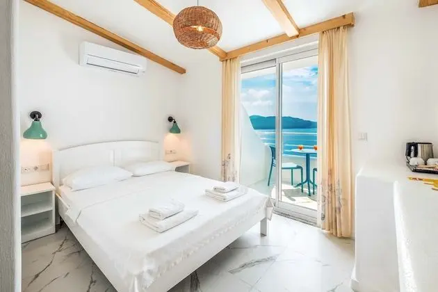 Penthouse Sea View Room