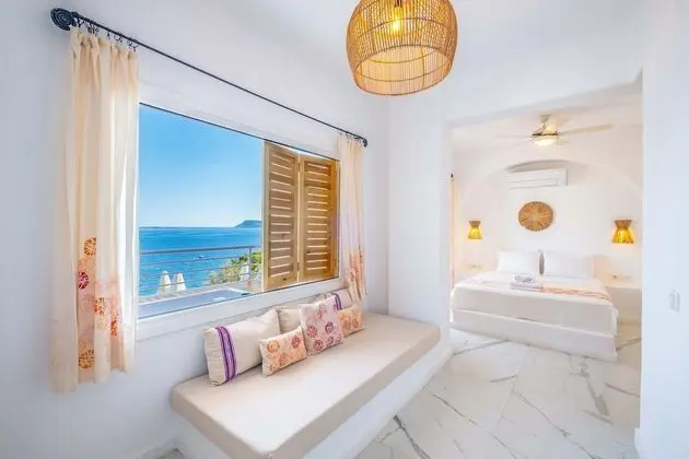 Premium Room with Sea View & Jacuzzi