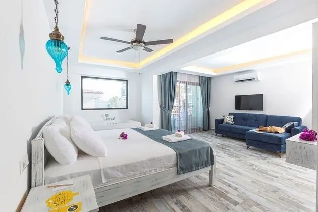 Suite with Spa Bath