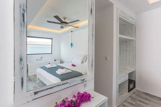 Suite with Spa Bath