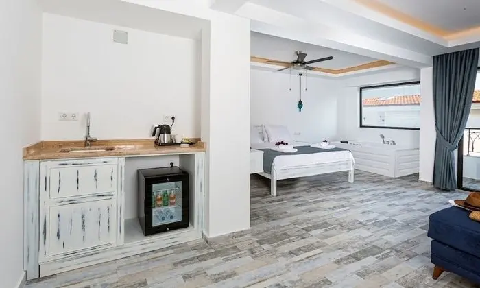 Suite with Spa Bath