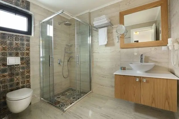 Suite with Spa Bath