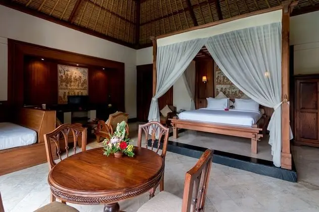 One Bedroom Pool Villa complimentary one time floating breakfast for 2 people (min 3 n stay)