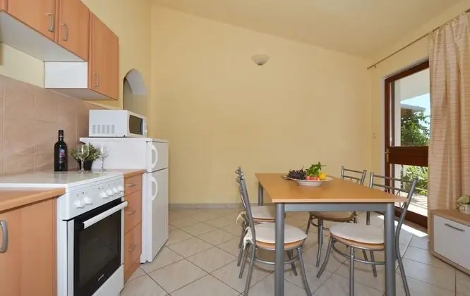 Apart Daire (Paž - 28m from the beach - A2(2+1))