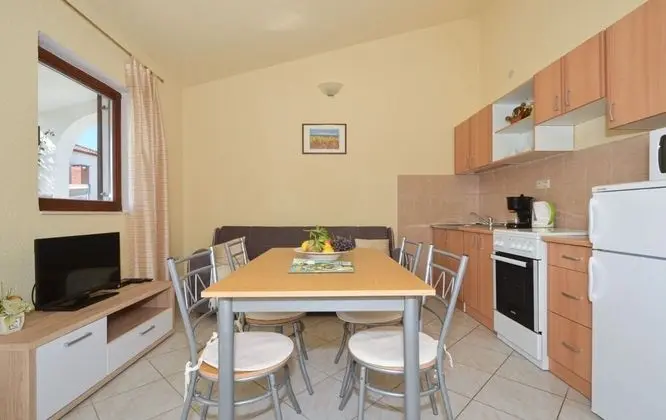 Apart Daire (Paž - 28m from the beach - A2(2+1))