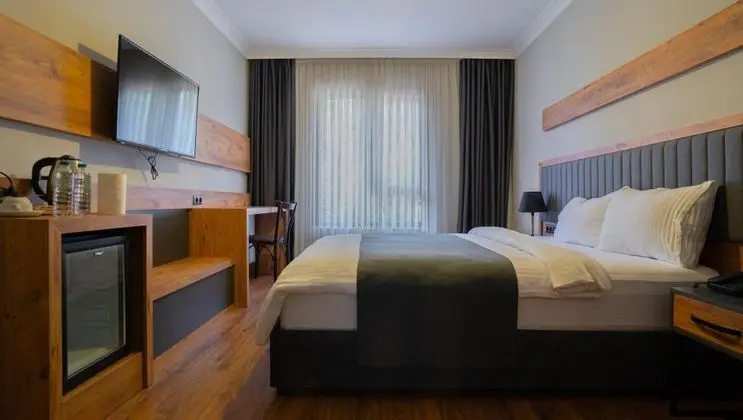 Suite, Göl Manzaralı, Balkonlu