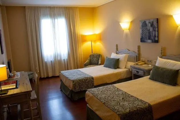 Tek Büyük veya İki Ayrı Yataklı Oda