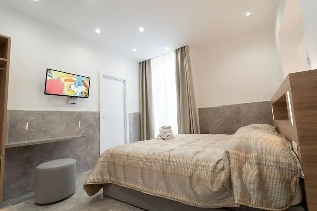 Classic Tek Büyük Yataklı Oda