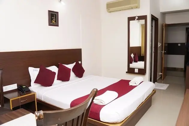 Deluxe Tek Büyük Yataklı Oda, 1 En Büyük (King) Boy Yatak, Engellilere Uygun, Sigara İçilebilir