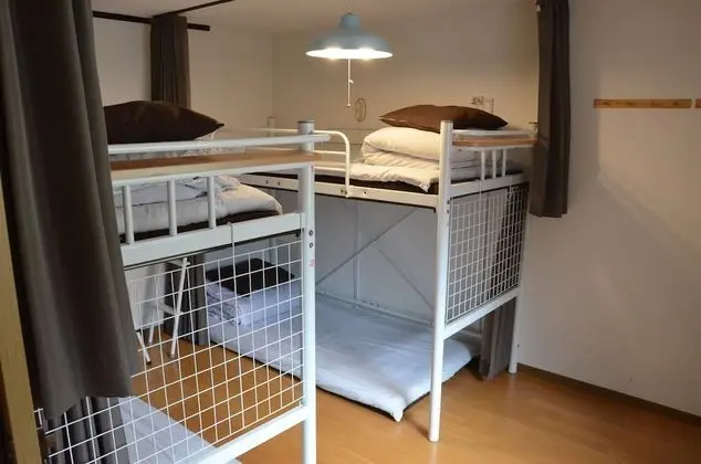 Ortak Ranzalı Oda, Ortak Banyo (For 4 People)