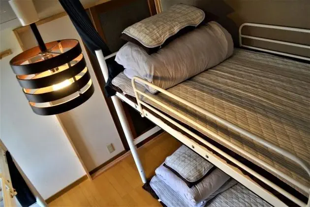 Ortak Ranzalı Oda, Ortak Banyo (For 4 People)