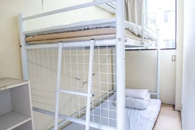İki Ayrı Yataklı Oda (Bunk Beds, Shared Bathroom)