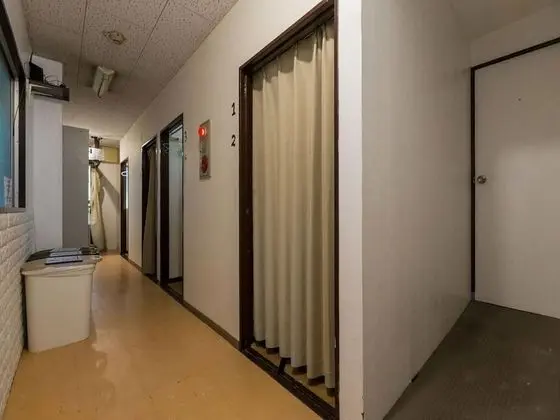 Ortak Ranzalı Oda, Karma Ranzalı Oda (Bunk Beds, Shared Bathroom)