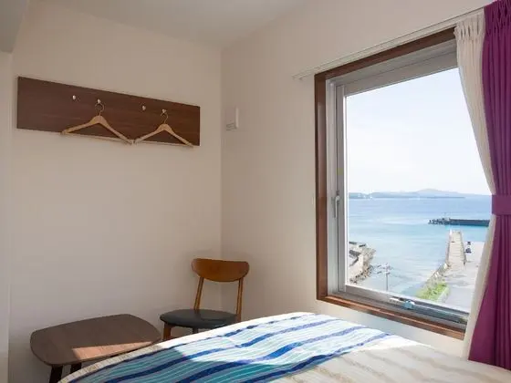 Tek Kişilik Oda, Sigara İçilmez, Deniz Manzaralı