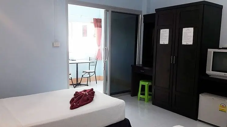 Triple Room  Air-Condition