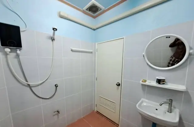Triple Room  Air-Condition