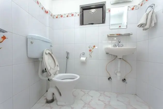 Standard Tek Büyük veya İki Ayrı Yataklı Oda (with Fan)