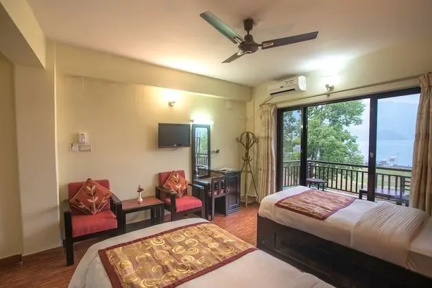 Standard Tek Büyük veya İki Ayrı Yataklı Oda (with Fan)