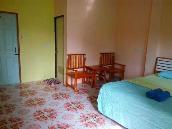 Standard Queen Room