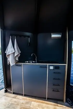 Mountain Glass Room (No in-room shower)