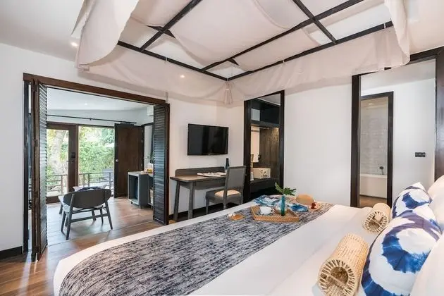 2 Bedroom Sea Breeze Pool Villa