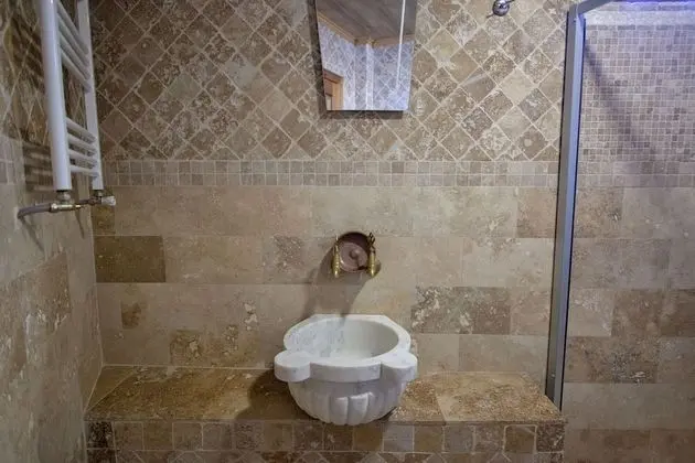 Deluxe Üç Kişilik Oda