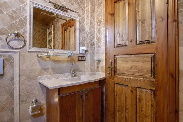 Deluxe Üç Kişilik Oda