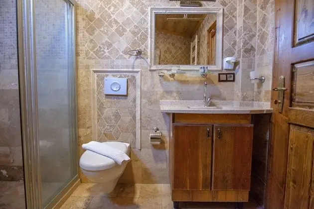 Deluxe Üç Kişilik Oda