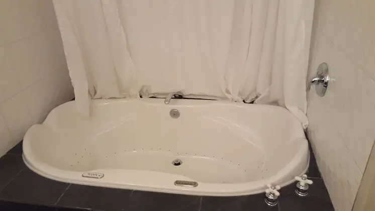 Jacuzzi Room