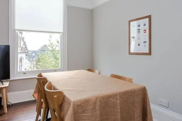 Basic Apart Daire, 1 En Büyük (King) Boy Yatak