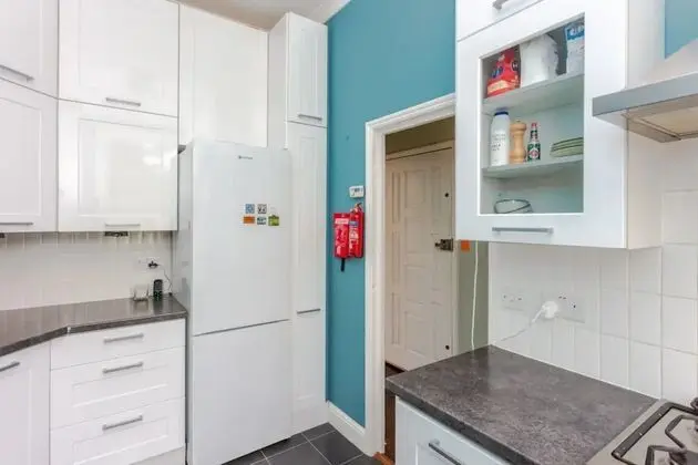 Basic Apart Daire, 1 En Büyük (King) Boy Yatak