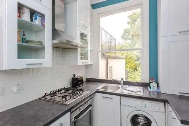 Basic Apart Daire, 1 En Büyük (King) Boy Yatak