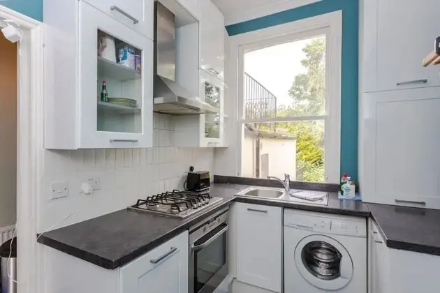 Basic Apart Daire, 1 En Büyük (King) Boy Yatak