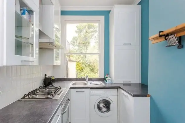 Basic Apart Daire, 1 En Büyük (King) Boy Yatak